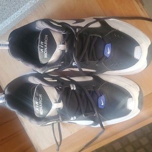 Mens Nike Air Monarch size 10.5 Wide